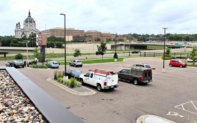 Radisson Hotel St. Paul Downtown