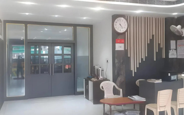 Priyanka Residency by OYO Rooms