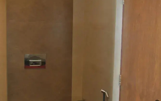 Newton Neelakanta Boutique – Kovalam