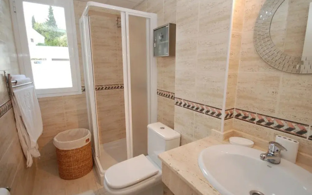 Beautiful Apartment in Nueva Andalucía With Swimming Pool