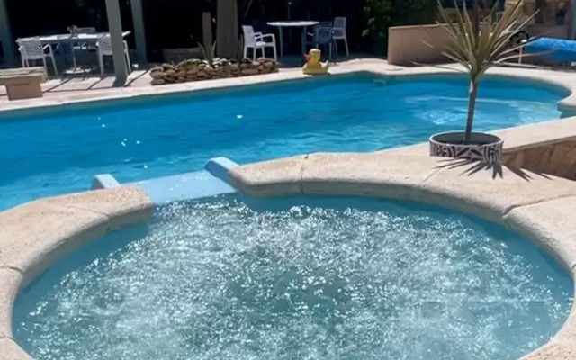 Self Catering Accommodation for the Larger Group