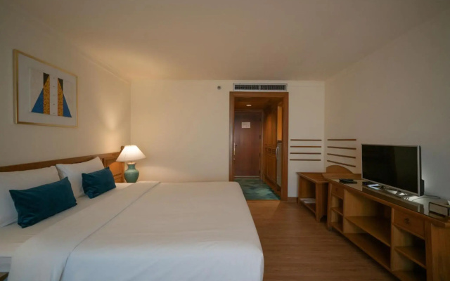 Sinsuvarn Airport Suite