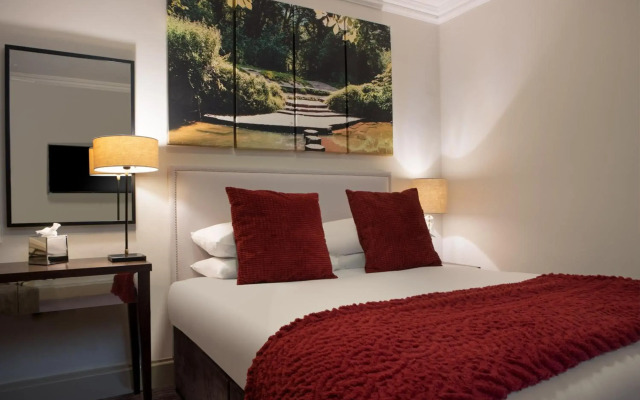 Sunday Box Hill Burford Bridge Hotel