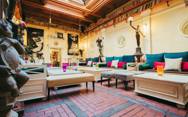 Divná Pani Luxury Gallery Rooms