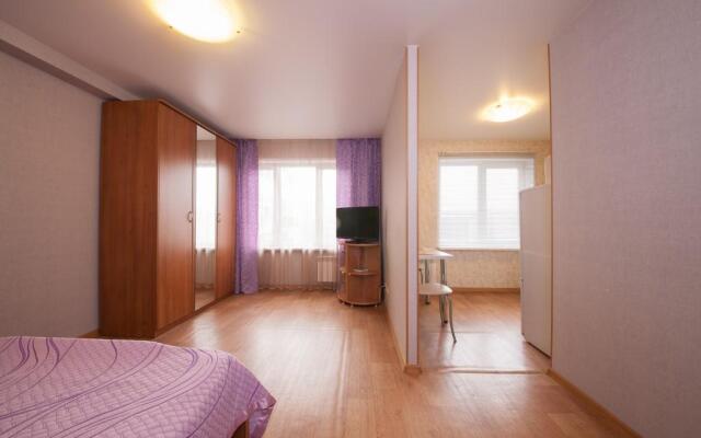 Apartments Kvartirov on str. Respubliki, 43