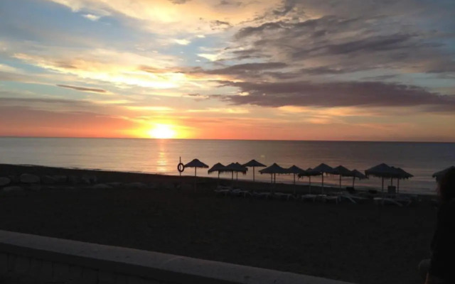 Lovely beachfront apartment Puerto Banus Marbella