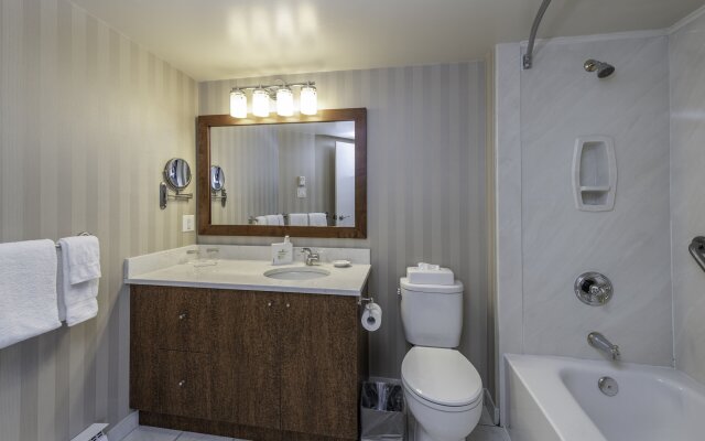 Victoria Regent Waterfront Hotel & Suites