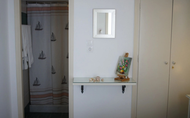 Cyclades Hotel & Studios