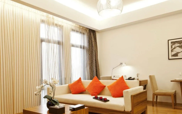Suisse Place Li Gong Ti