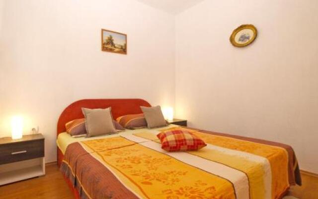 Apartment Josip 1649