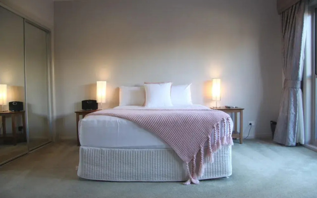 Bel Miren - Sarah Louisa