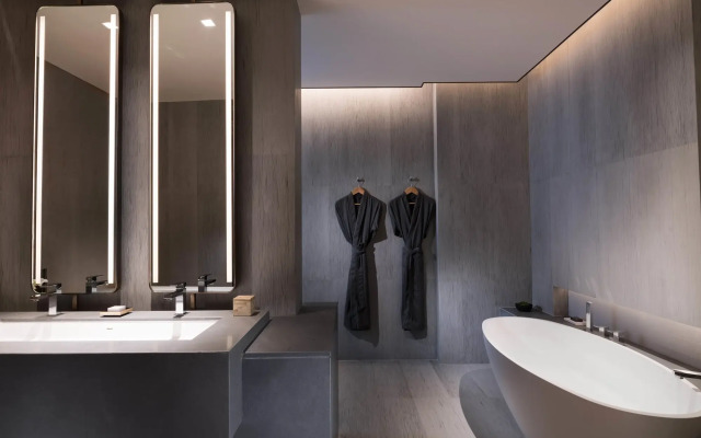 Joyze Hotel Xiamen, Curio Collection by Hilton