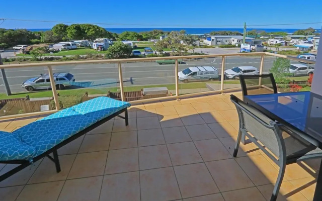 Pacific Royale Holiday Apartment 313
