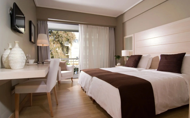 Sea View Cityscape Hotel