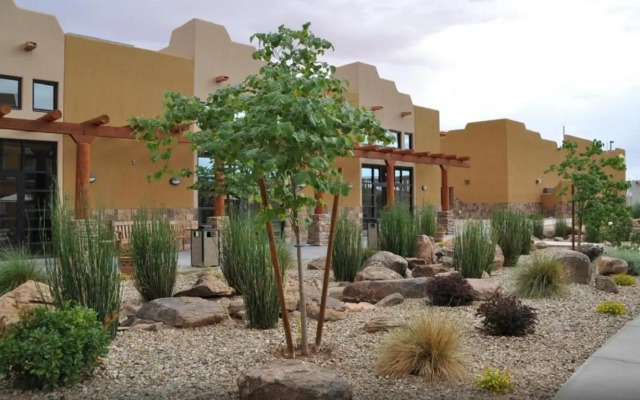 Moenkopi Legacy Inn & Suites