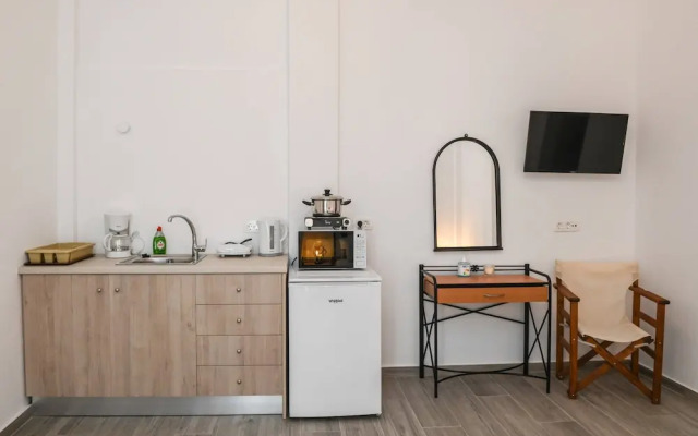Enjoy the Santorini Life Vibrant Studio