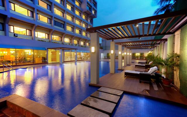 Dolphin Hotel