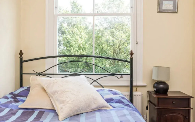 NEW Super 2BD Flat Well Connected to City Centre