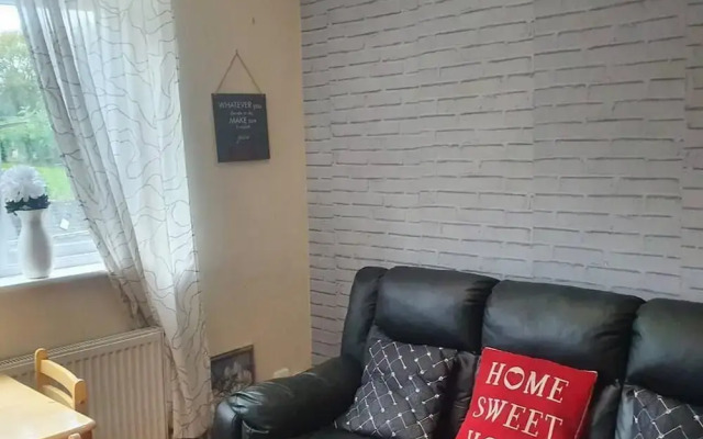 Lovely 4-bed Apartment in Harrow