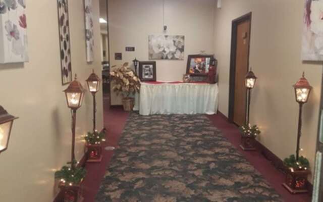 Crookston Inn and Convention Center