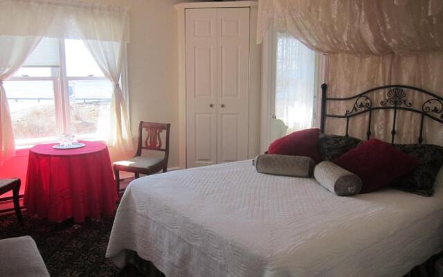 Salmon River Country Inn