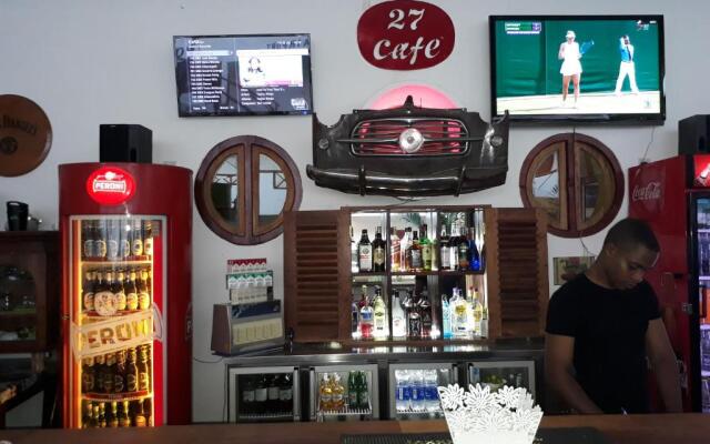 27 Cafe Zanzibar Airport Hotel