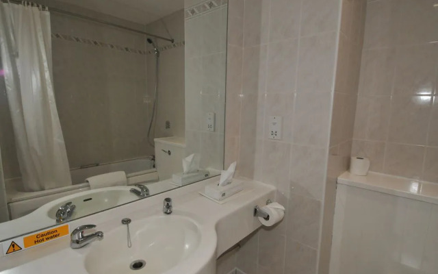 The Hillcrest Hotel, Sure Hotel Collection by Best Western