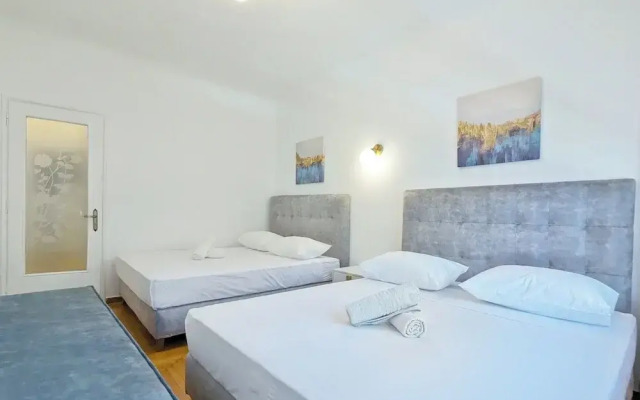 Athens Divas Velvet Gold Suites