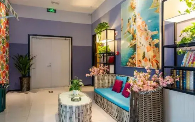 Yuhuashe Fashion Hotel (Zhengzhou Hanghai Plaza City Southeast Subway Station)