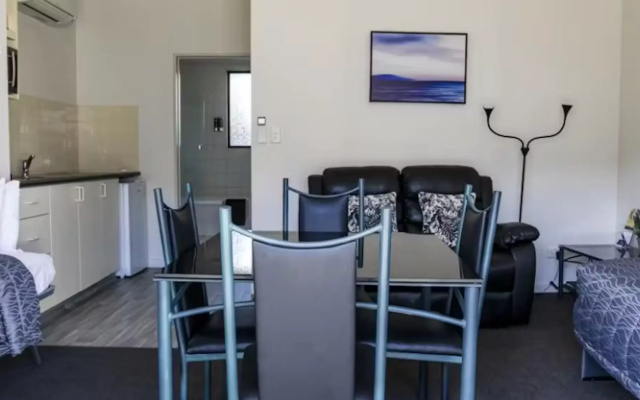 ASURE Phoenix Motor Inn – Guest Rooms – Blenheim