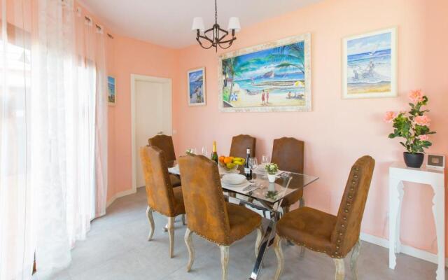 Villa Bella Lucia 3. Piscina Climatizada, WiFi, BBQ.