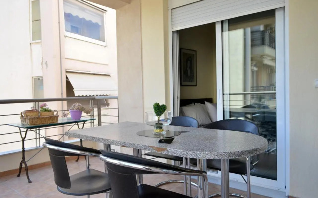Delmare Dion apartment