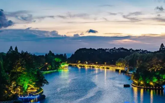 Huazhu·Kuangjing offers homestays (such as the Qinhu Guling Street branch)