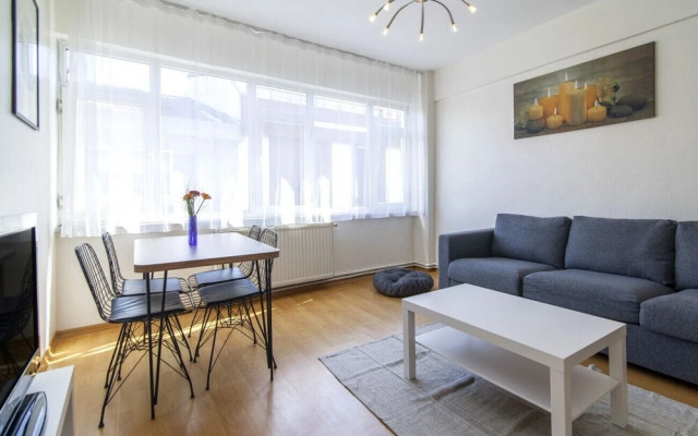 Lovely and Central Flat With Balcony in Sisli