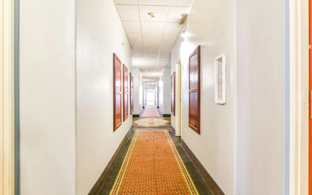 OYO Townhouse Oklahoma City Airport