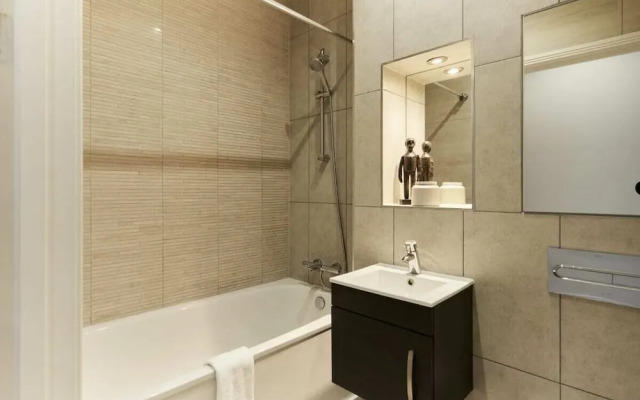 The Harlesden Escape - Spacious 3bdr Flat With Balcony