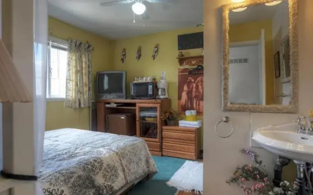 By the Bridge Bed & Breakfast