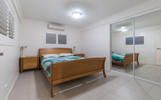 Hayman Views – Guest Rooms – Airlie Beach