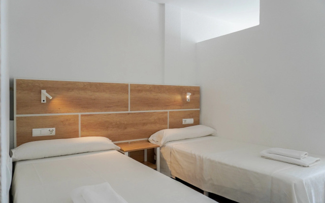 Endlss Beach & Disco Hotel Ibiza Adults Only