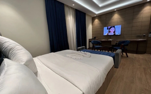 Lime Tree Hotels & Banquet Greater Noida
