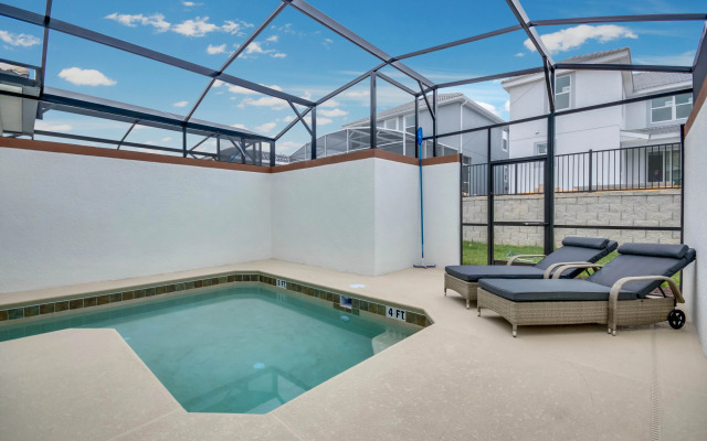 1568PD00, Davenport , US