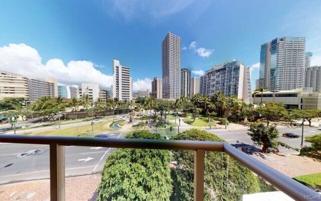 Luana 217 Condo by Redawning