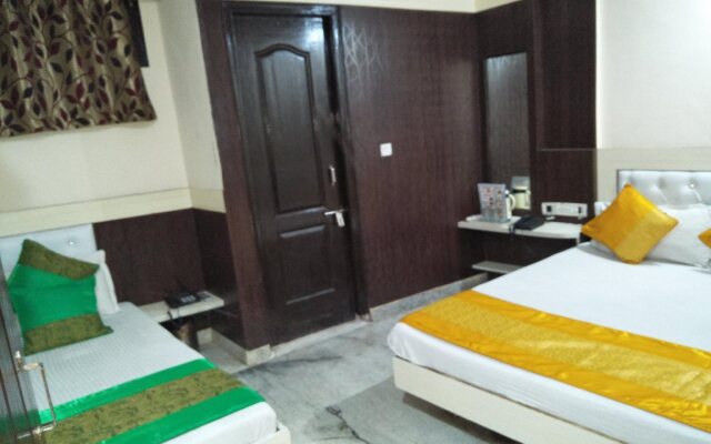 OYO 12739 Mahesh Inn