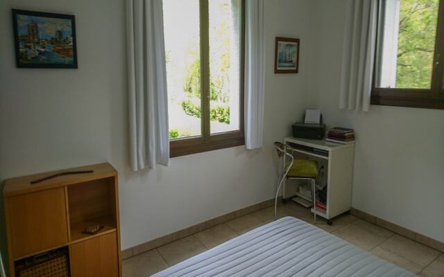 Dreamy Villa in Bruniquel with Jetty