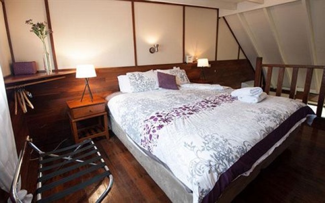Margaret River Stone Cottages – Guest Rooms – Forest Grove