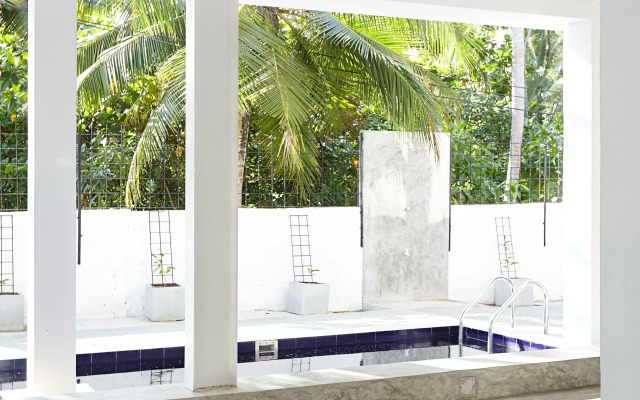 drivethru Hostel Polhena