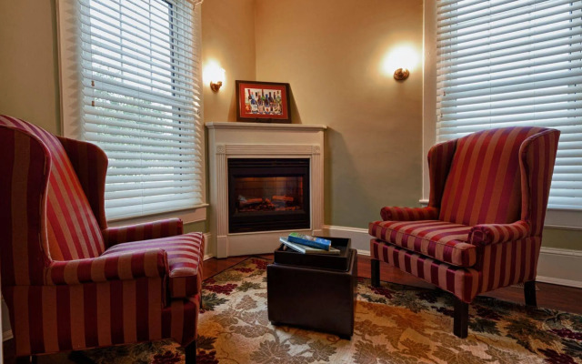 Steeles Tavern Manor