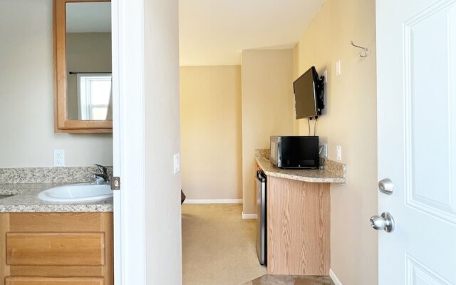 The Trail Inn - Melita, Manitoba - HWY 83/ HWY 3