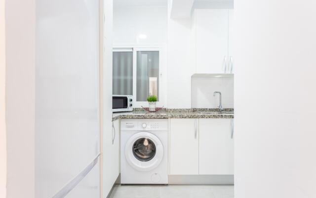 Fuengirola Puerto Apartment by GHR Rentals
