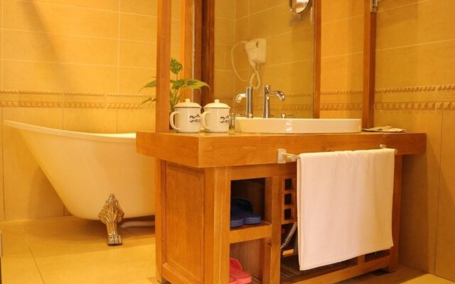 Lijiang Happyland Inn